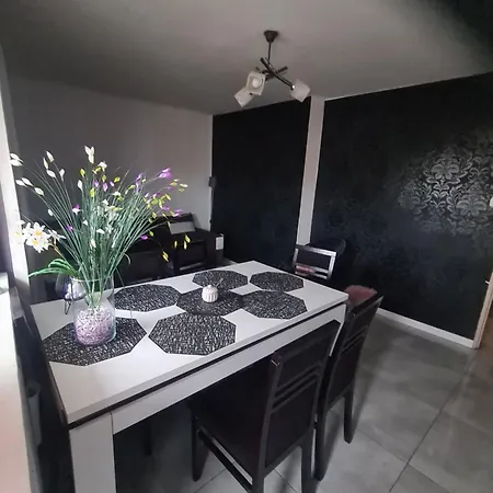 Osiedle Centrum 5 * אוסטראון